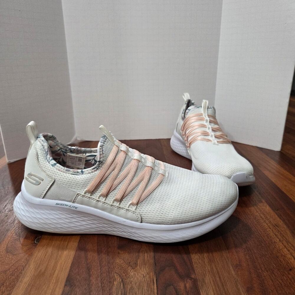 Skech-Lite Pro Flourishing Steps Women's Cream and Peach Sneakers Size 10
